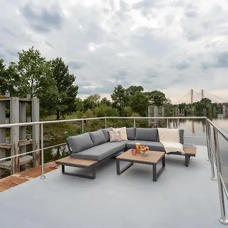 Lemuria Houseboat - Pływający Na Wodzie Hotel na wodzie *