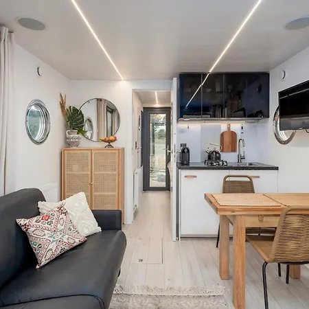 Hotel na wodzie Lemuria Houseboat - Pływający Na Wodzie Wrocław