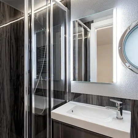 Lemuria Houseboat - Plywajacy Na Wodzie * Вроцлав